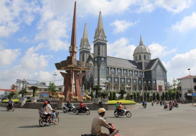 ĐỔI MỚI VÙNG TẠI BÌNH DƯƠNG - CƠ HỘI VÀ THÁCH THỨC